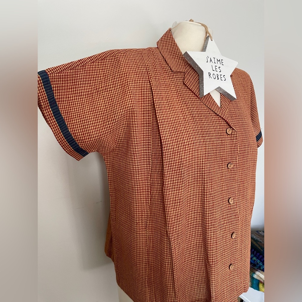 WORLD OF CROW Women's Gingham Button Down Shirt - NWOT!! - Picture 3 of 13